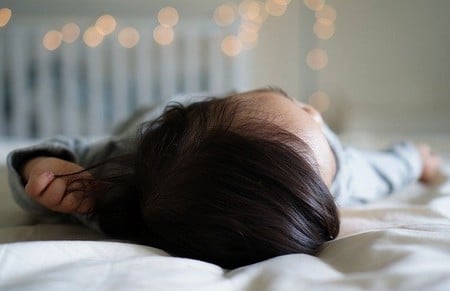 Astuces anti-poux pour nos enfants