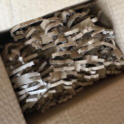 Réduire les déchets en carton ?! Notre broyeuse à carton !!